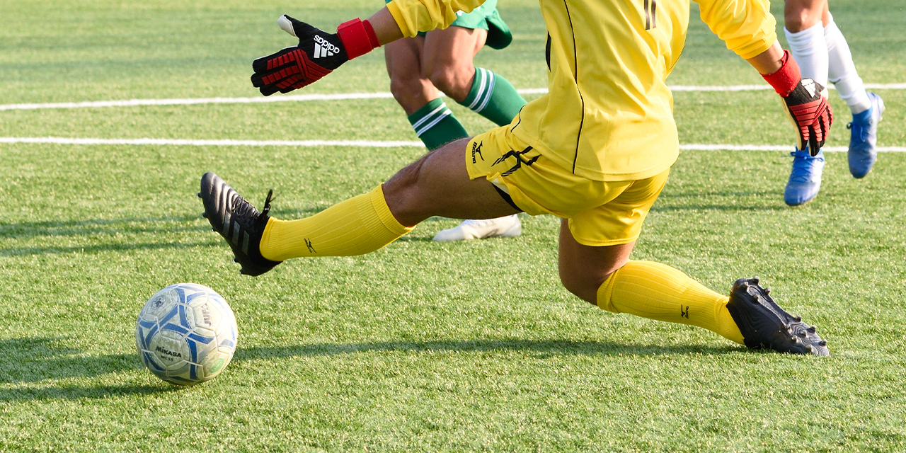 トップページ サッカー部 男子 大阪体育大学