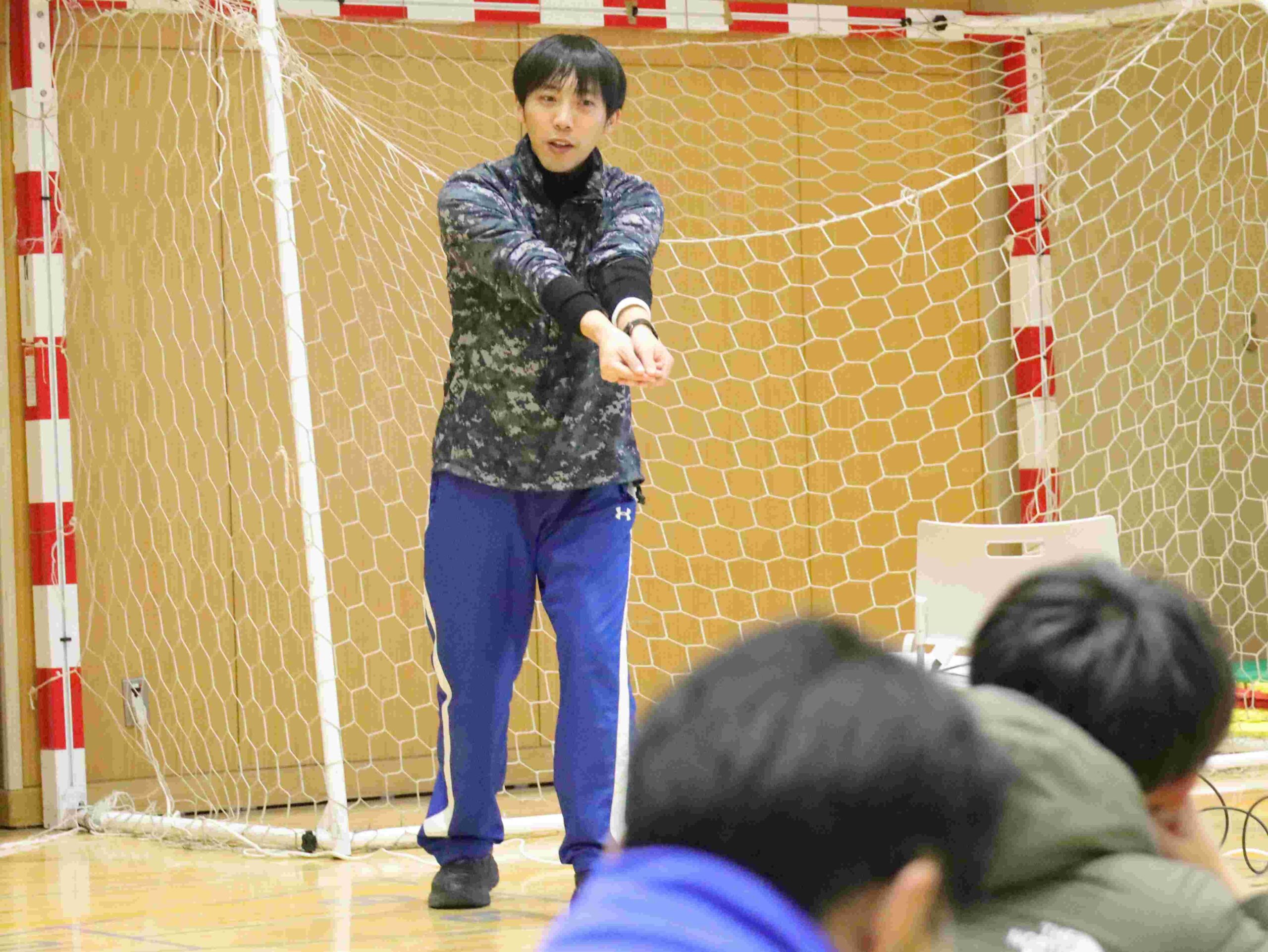 萩原大河教諭が「インクルーシブな体育授業を創るヒント」のテーマで実技演習