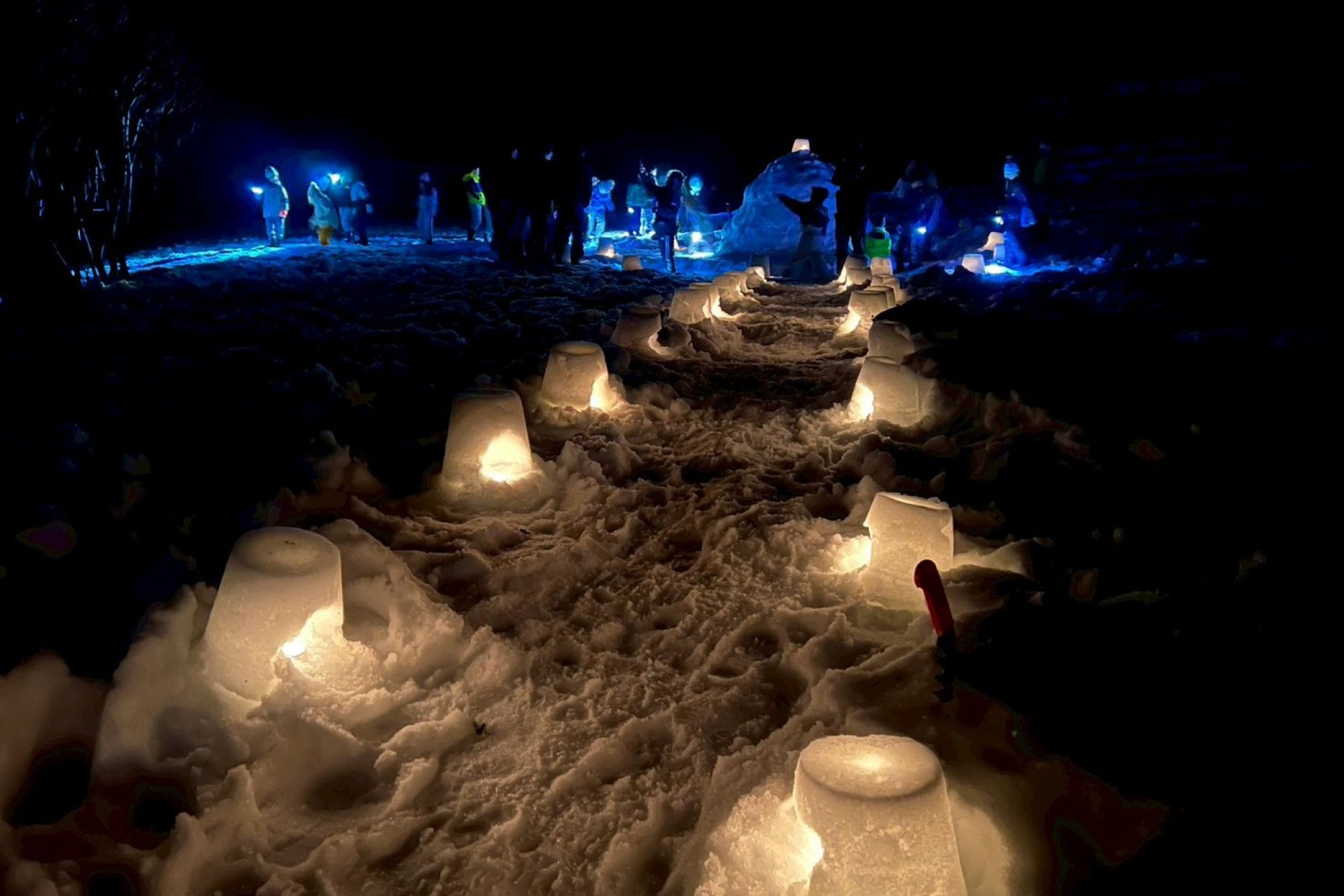 ナイトハイクでは夜の雪山を満喫