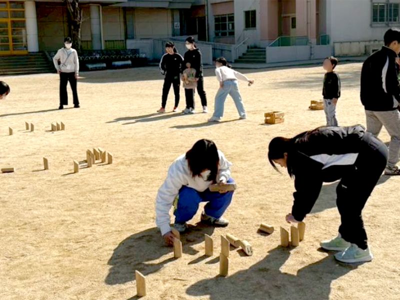 モルックにチャレンジ。初めて体験するニュースポーツを楽しんだ