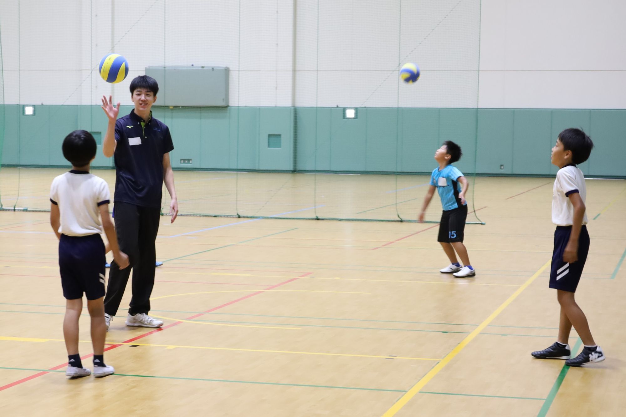 みるみる上達していく子どもたち　「できた！」「すごい！」と声を掛け合う