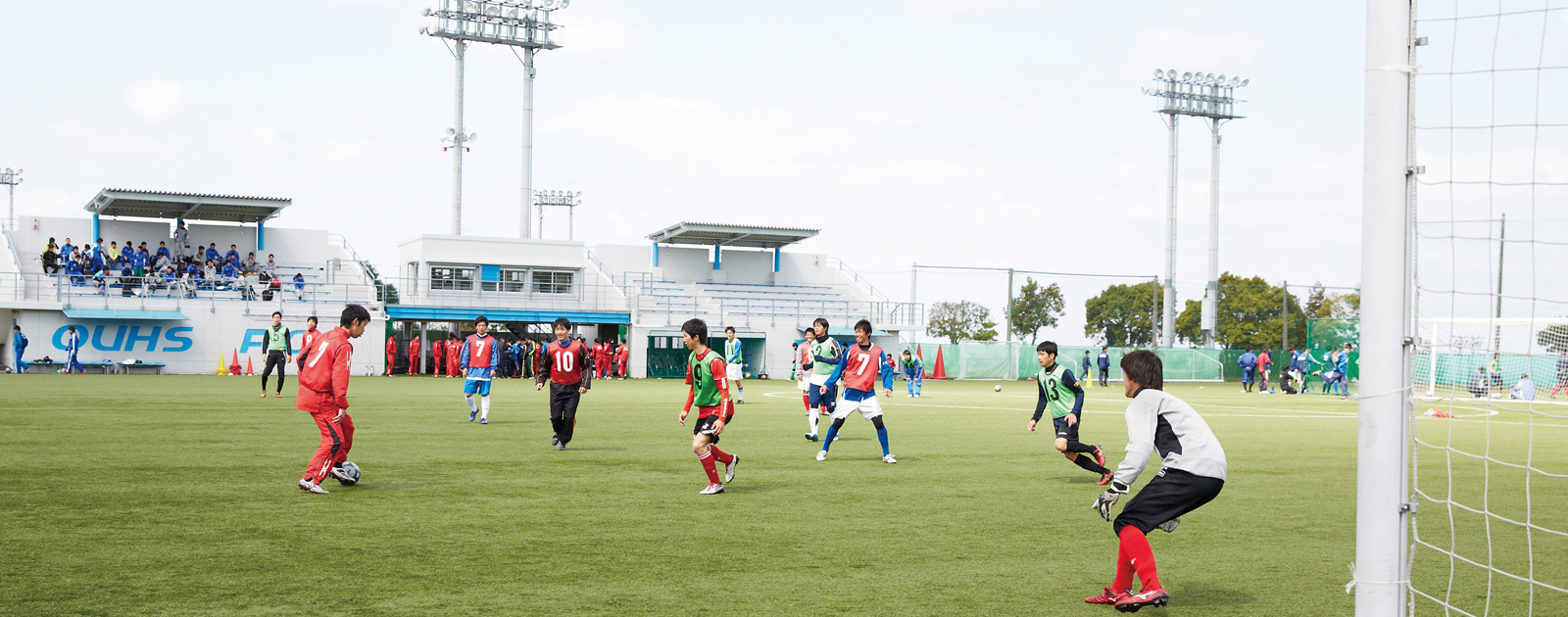 サッカー場 人工芝 大阪体育大学