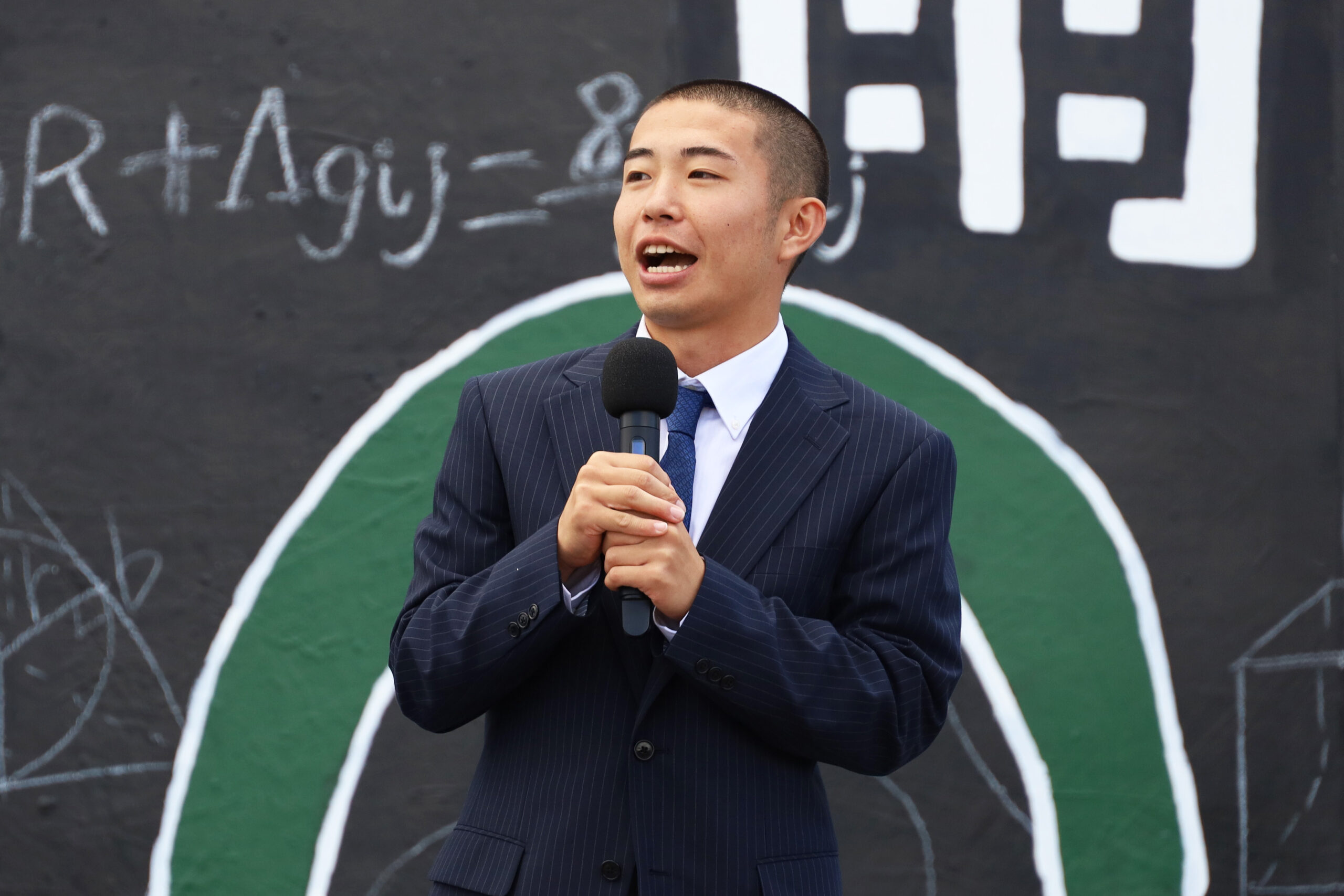 雨山祭実行委員会の宮崎英史実行委員長