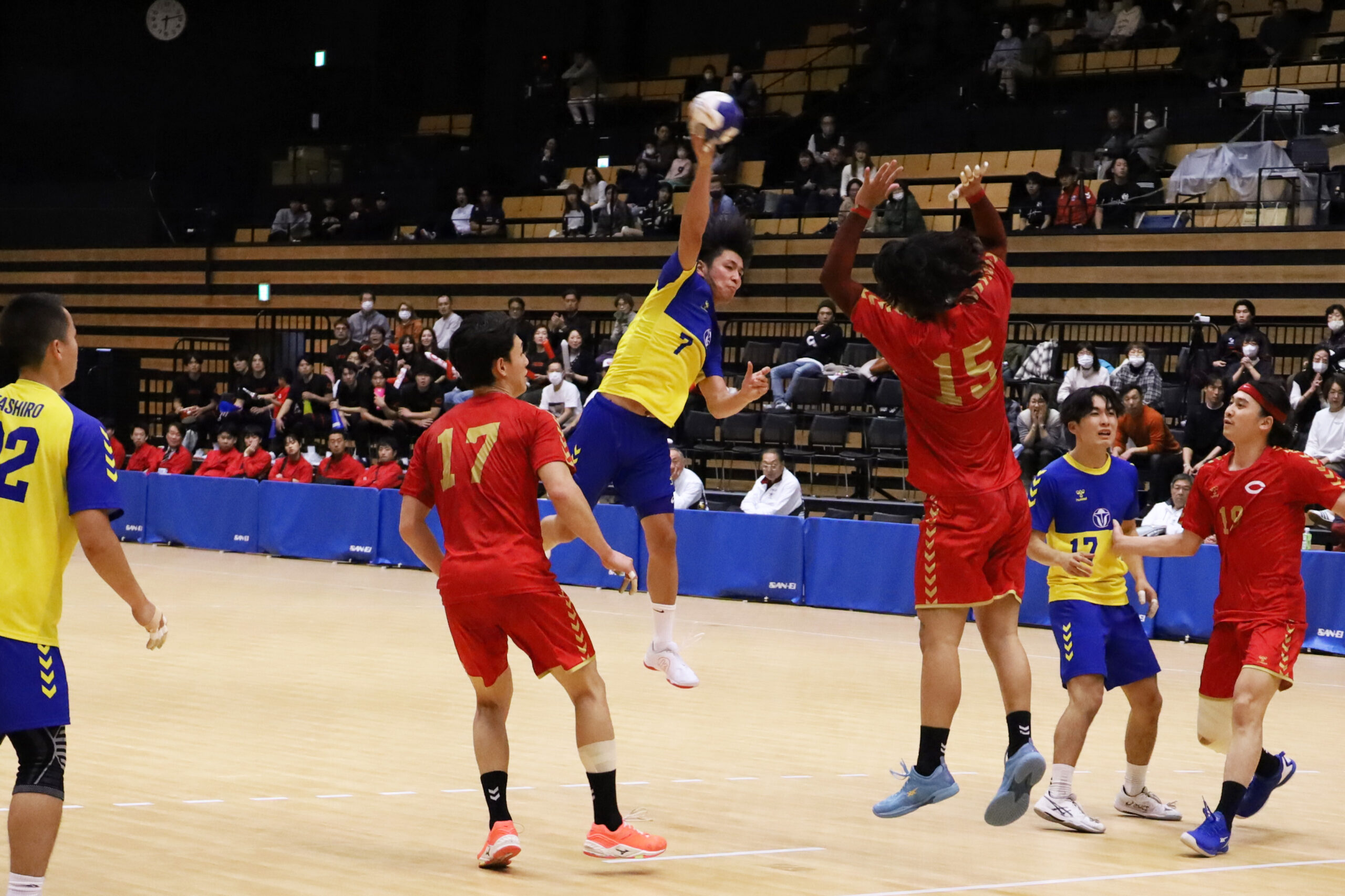 準決勝で12得点を挙げた木太隆雅選手(体育4年)