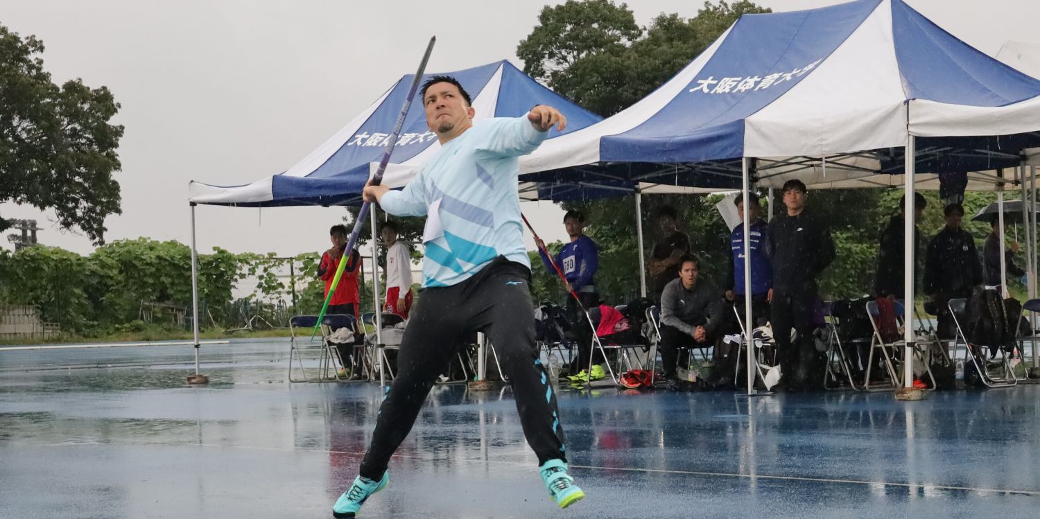 やり投げ単独の公認競技会「OUHS Javelin Throw Festival」。男子で優勝したディーン元気選手(ミズノ)
【大阪体育大学】