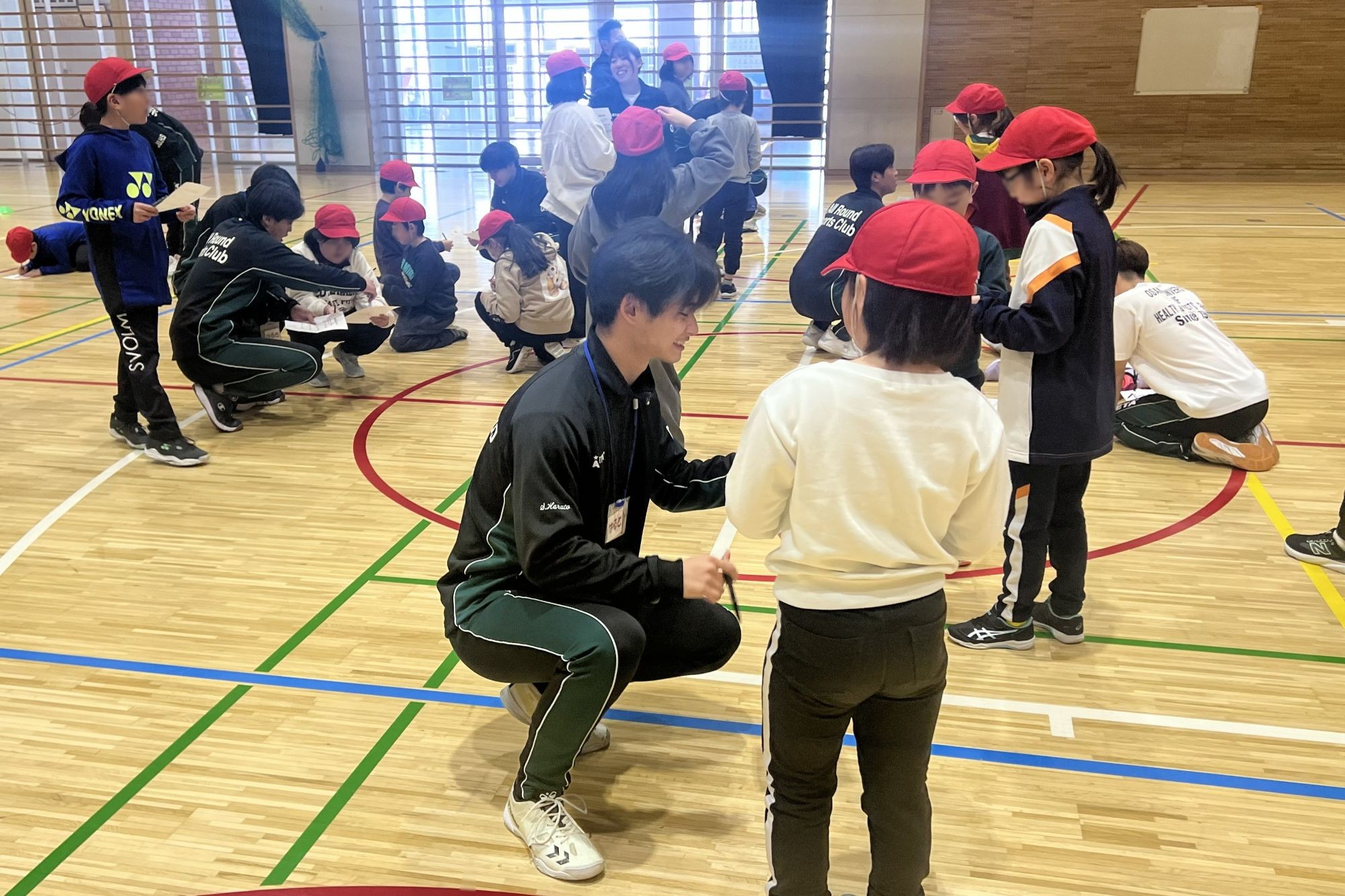 ゲーム形式で互いに紹介し合います