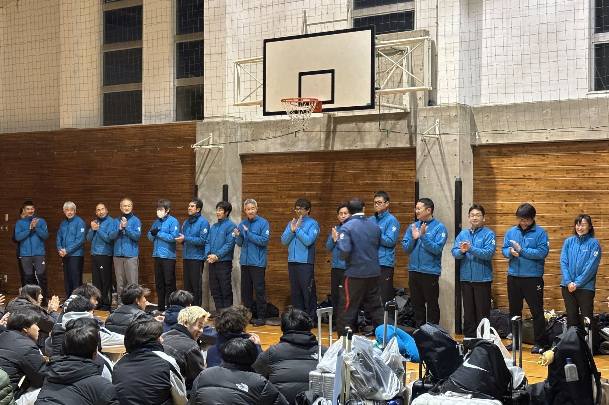 指導教員を紹介　開講式で