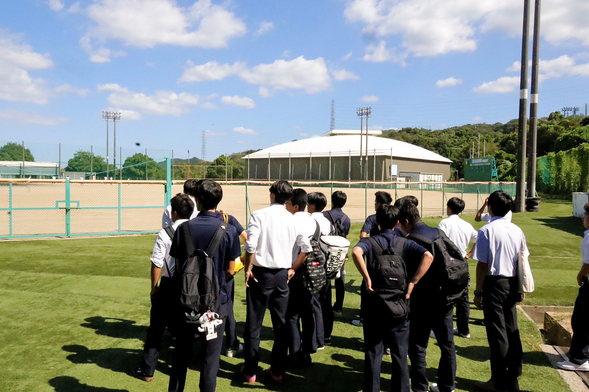 野球場を見学