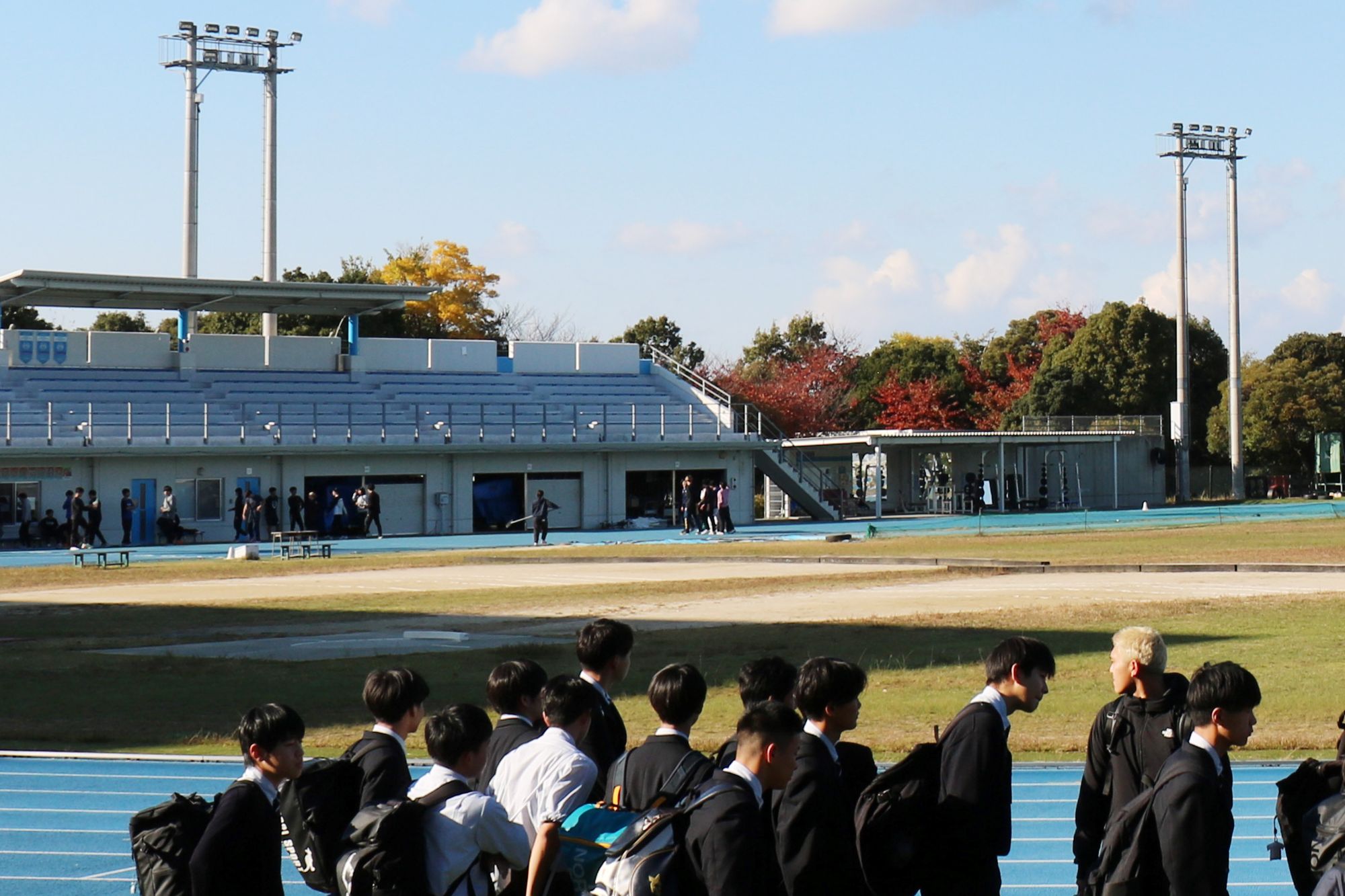 第3種公認競技場の陸上競技場を見学