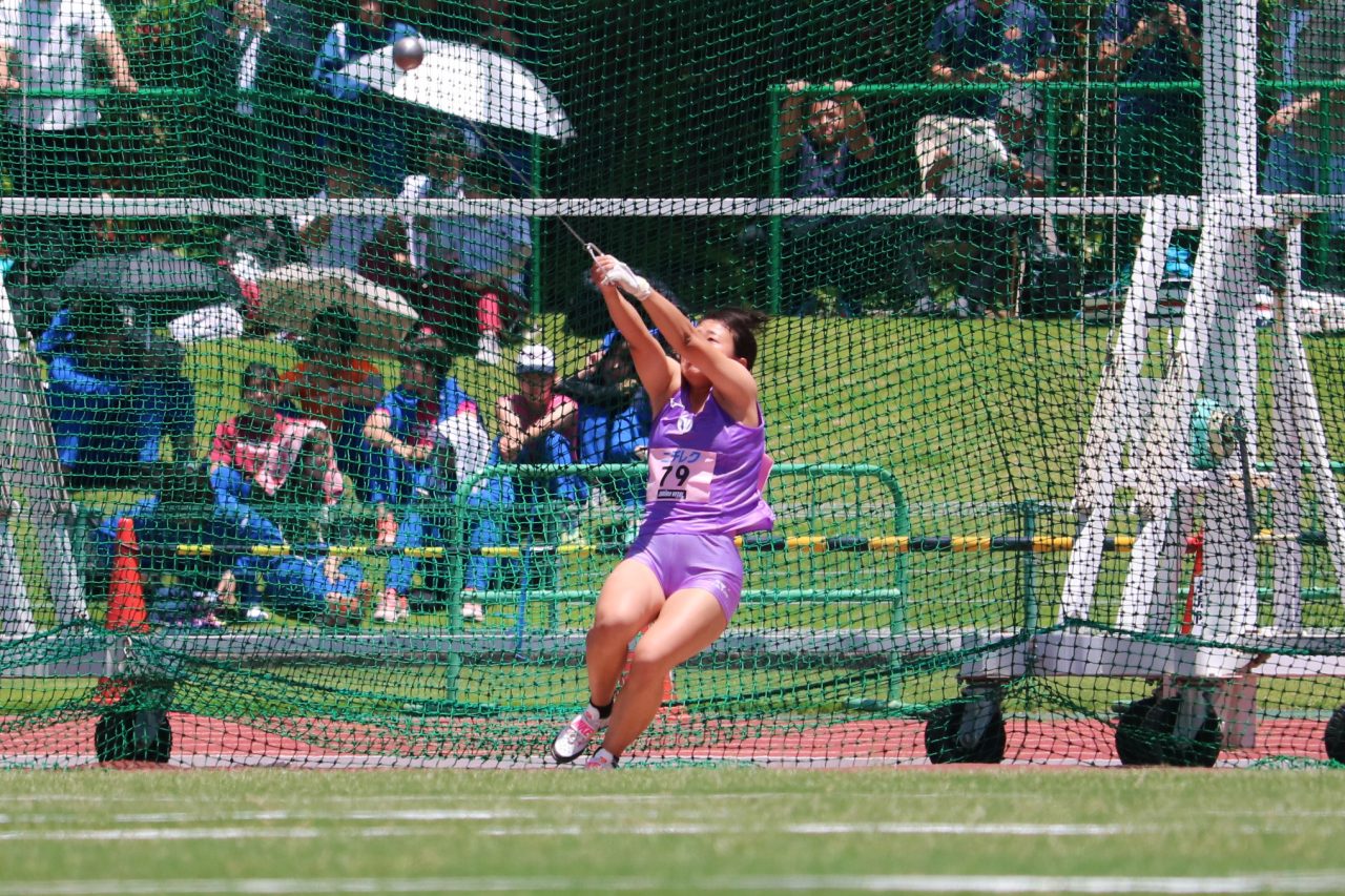 〈ハンマー投げ女子〉優勝　竹谷陸