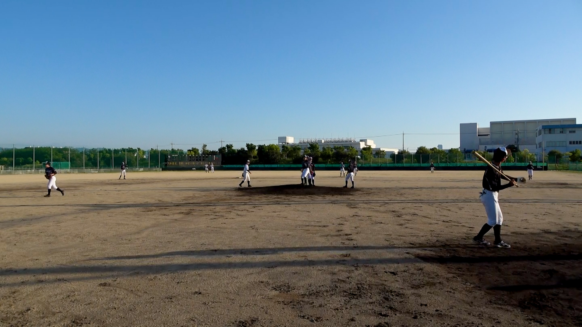 貝塚グラウンドでの硬式野球部女子の練習の様子