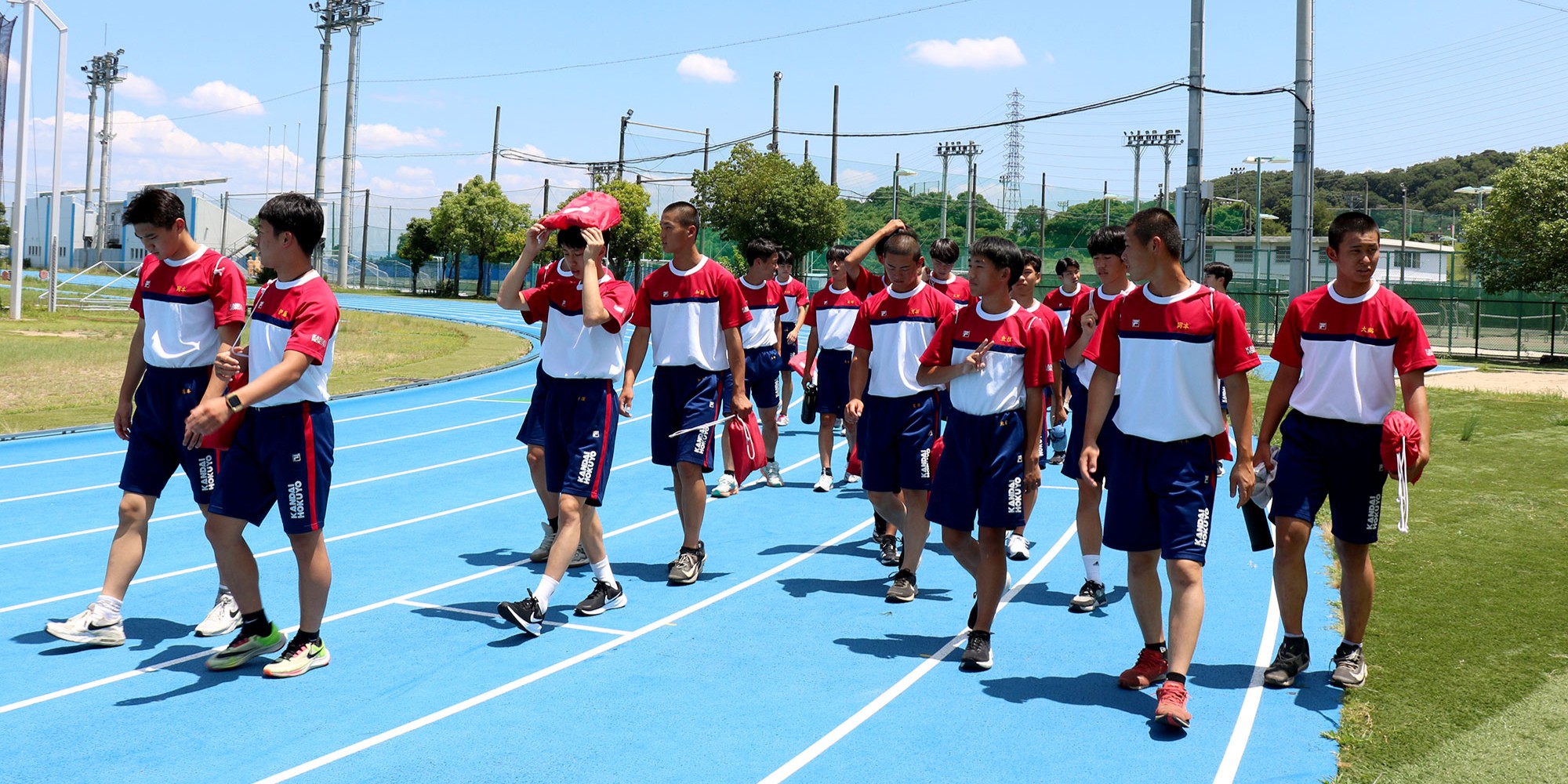 陸上競技場を見学