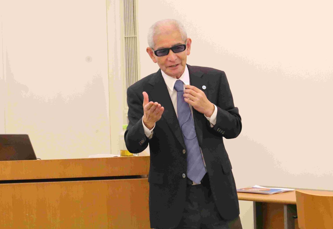 講義をする中尾豊喜教授 【大阪体育大学】