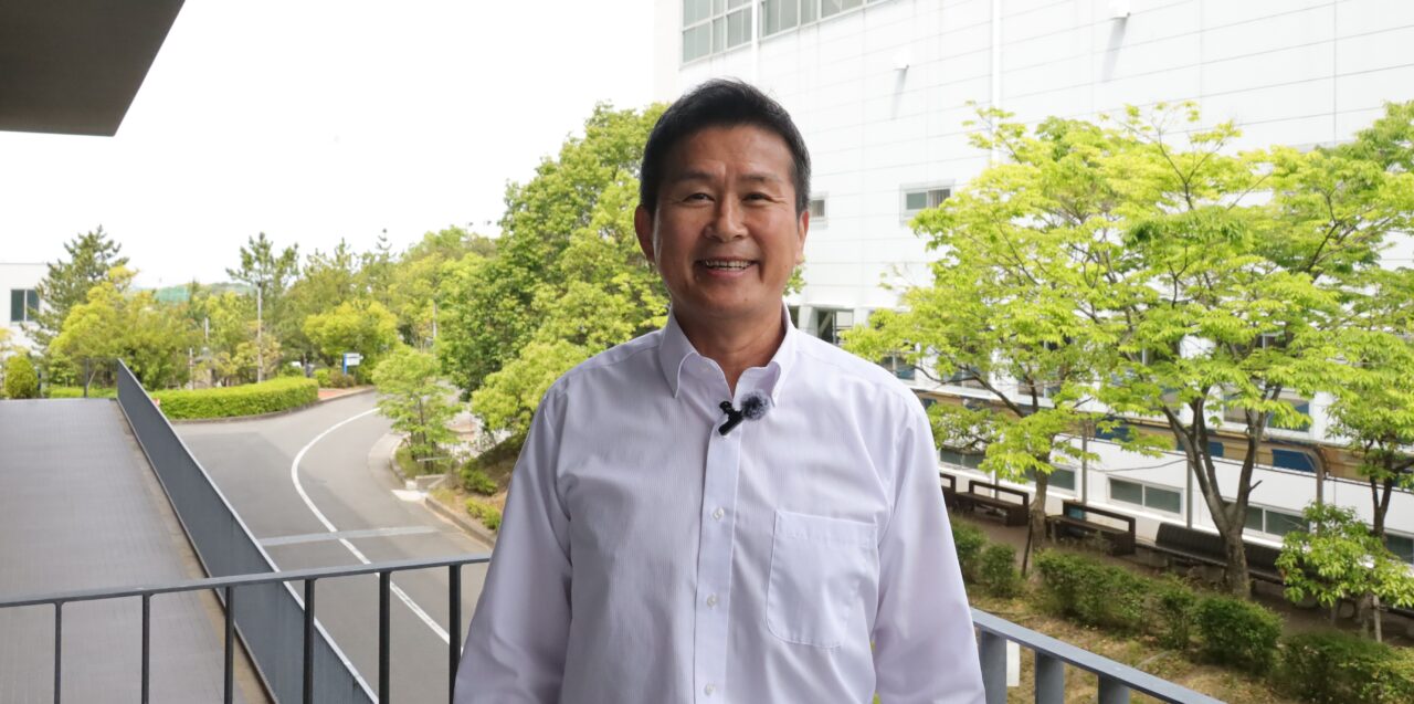 OBで元高校校長の中山哲也さんは「新卒の教員にとって、OB・OGが学校にいることのメリットはとても大きい」