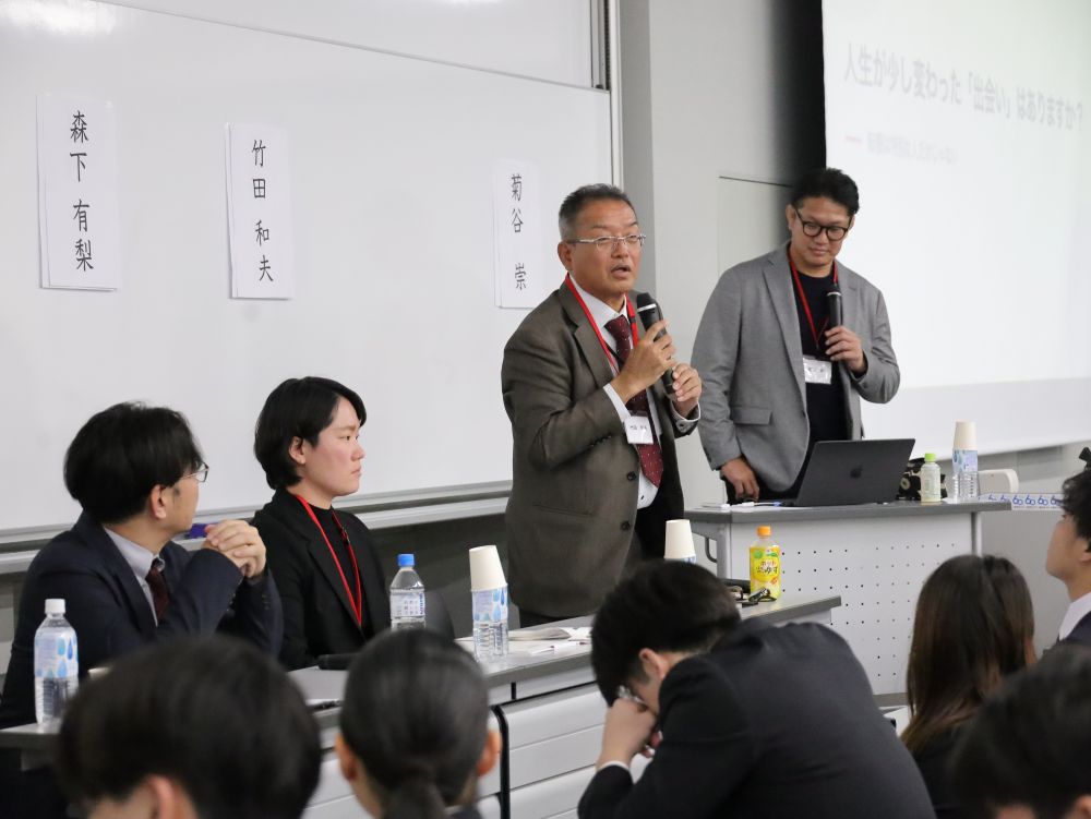 大阪体育大学キャリアフェスタで後輩に講演
【大阪体育大学】