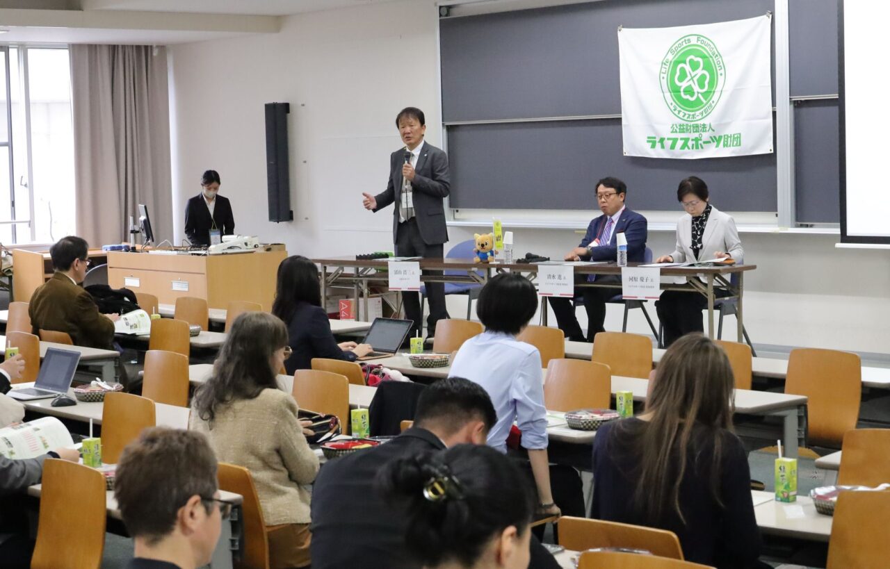 ランチョンセミナー「子どもスポーツの課題解決に向けて」でモデレーターを務めた大阪体育大学・冨山浩三教授 【大阪体育大学】