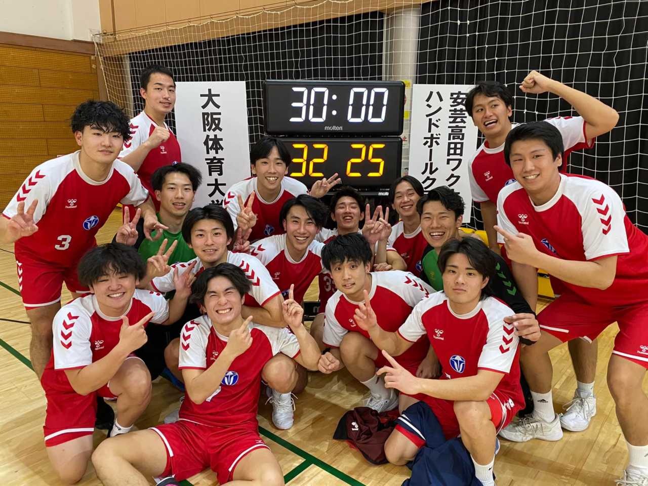 ハンドボール部男子がワクナガに勝利し、日本選手権8強 - 大阪