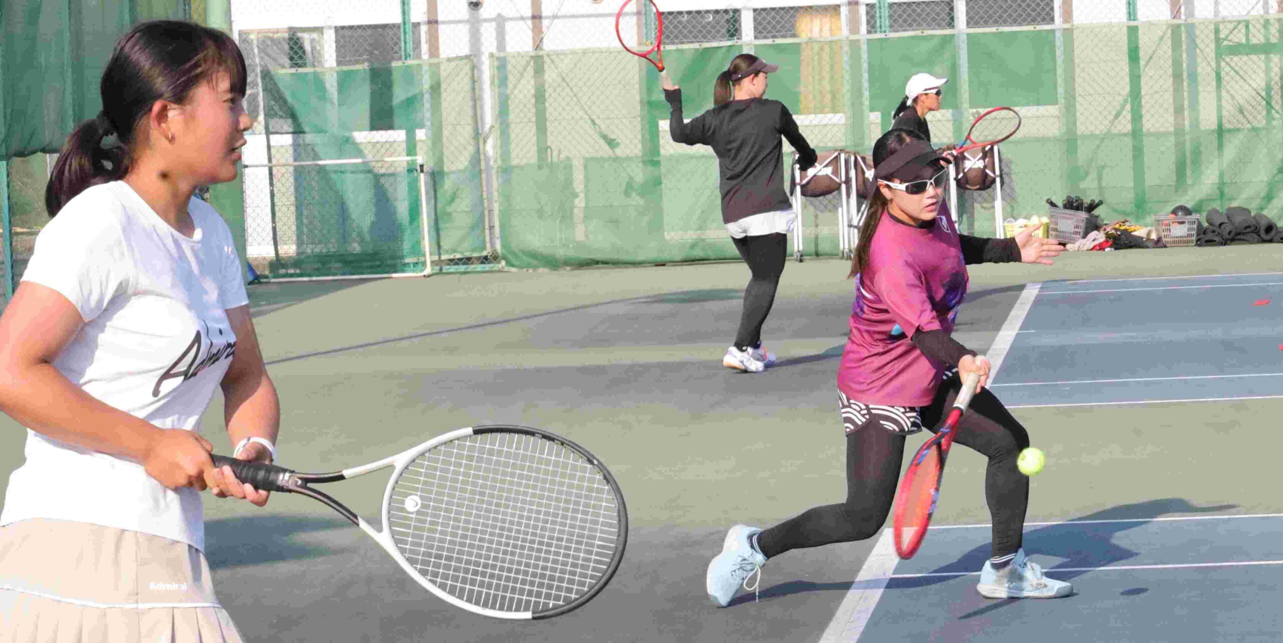 単複4人が全日本インカレへ テニス部女子プレーバック 努力実り成果