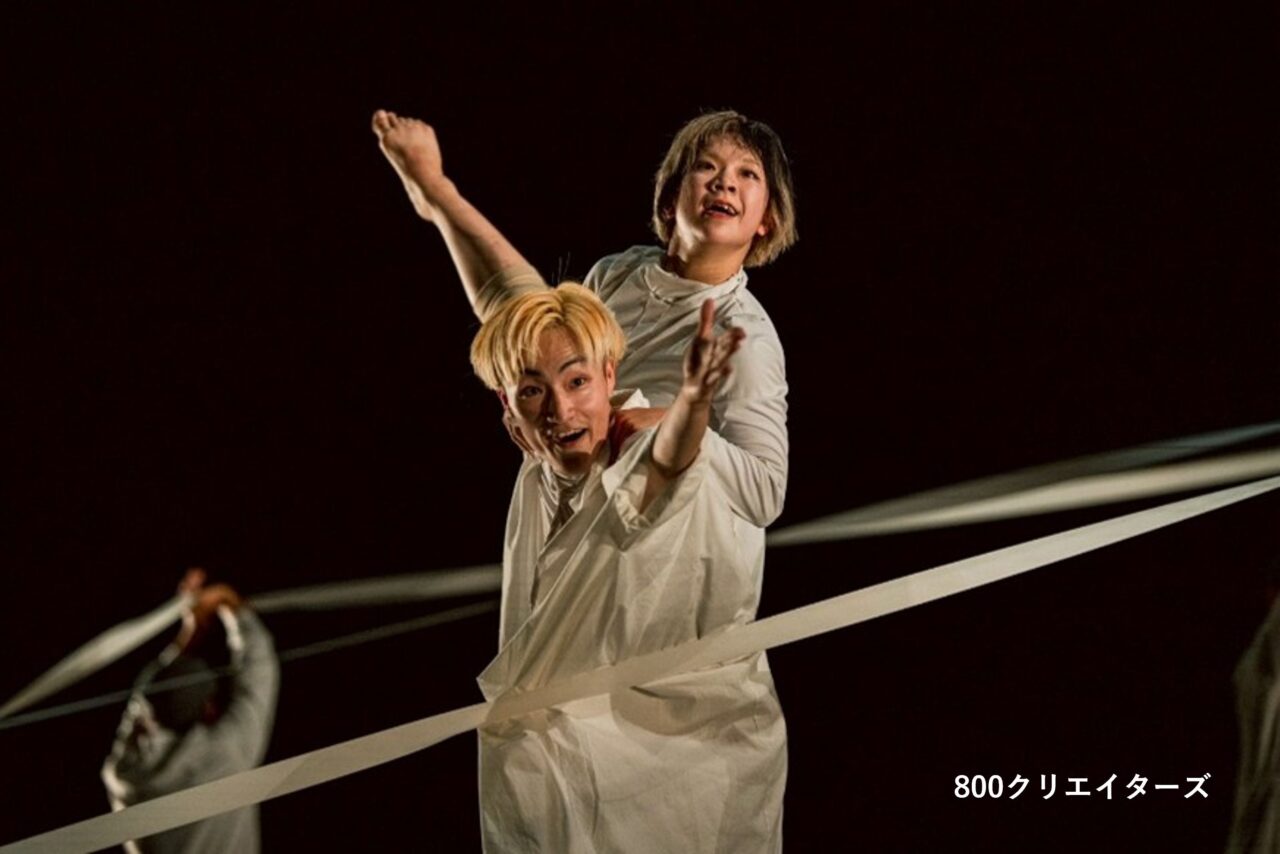 第37回AJDF創作コンクール部門特別賞受賞作品「三角思考Lab」　荒智太郎（体育学部4年、兵庫・芦屋学園）（前）と武藤光由（体育学部3年、愛知・光ケ丘女子）（後）
【800クリエイターズ】