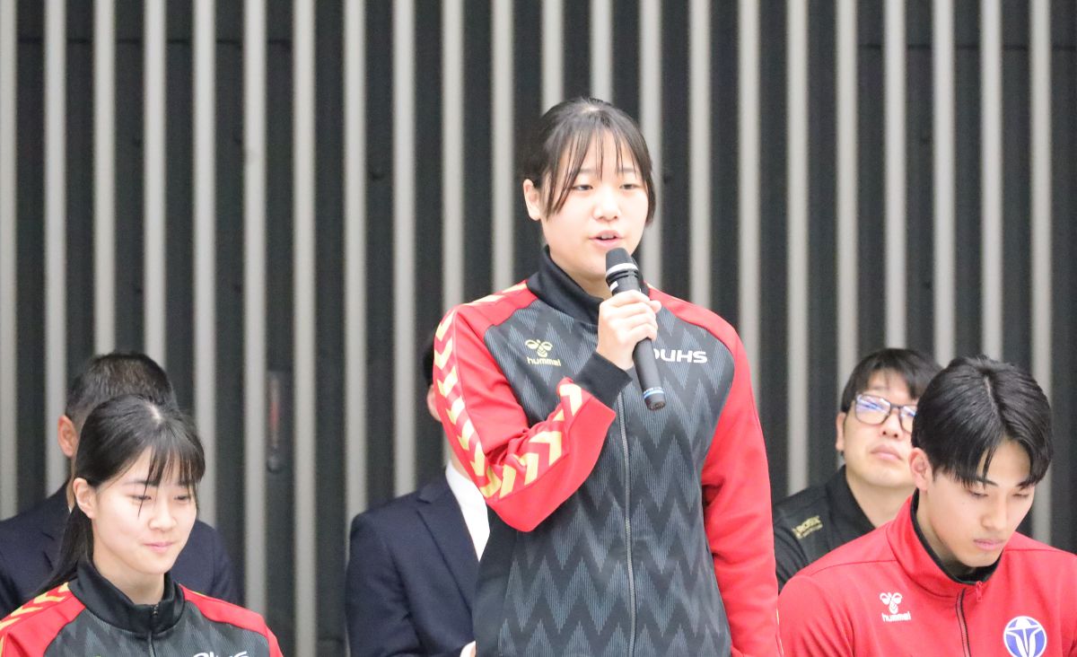 石田莉菜(りな、1年、香川・高松商業高校)
