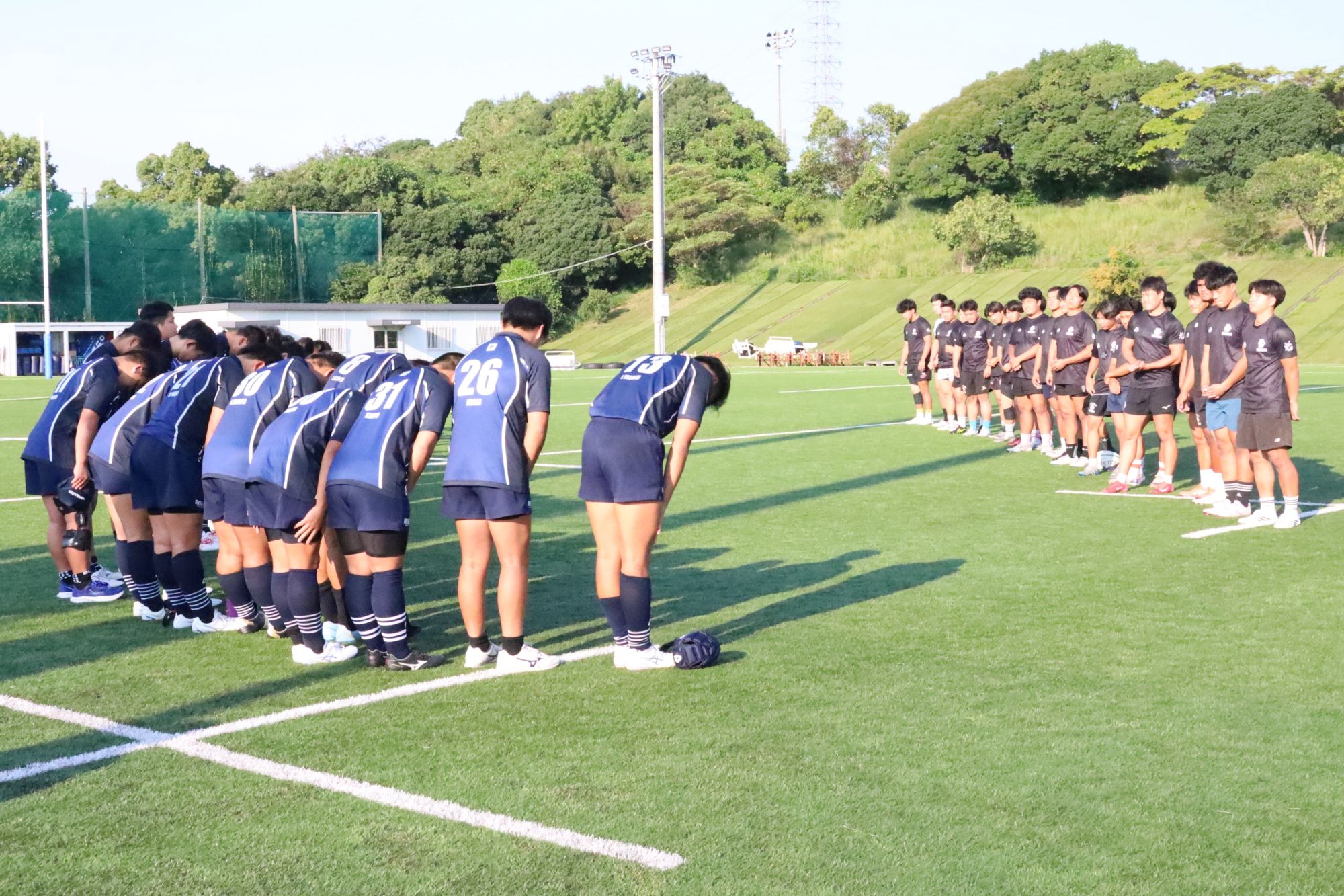 体験終了後、互いに激励と感謝の言葉を交わす