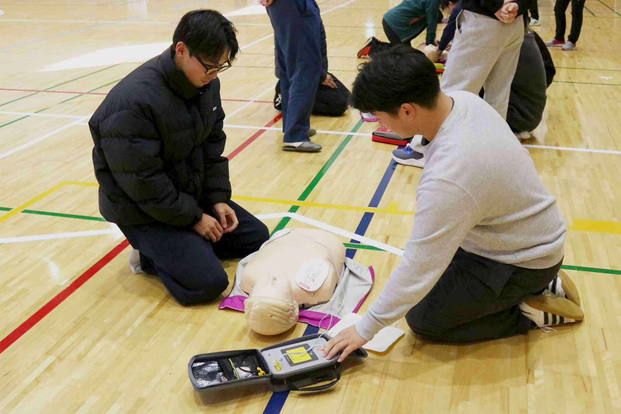 要救助者から離れたら電気ショック