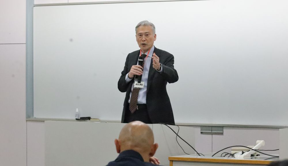 開会のあいさつを述べる黒川貞生会長
【大阪体育大学】