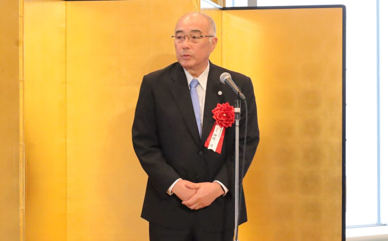 神﨑浩学長 【大阪体育大学】