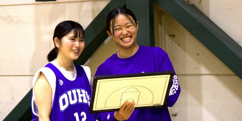 スポーツ科学部３年・西込茉那（にしこみ・まな）さん（右、スポーツ教育コース、愛知・星城高校） 【大阪体育大学】