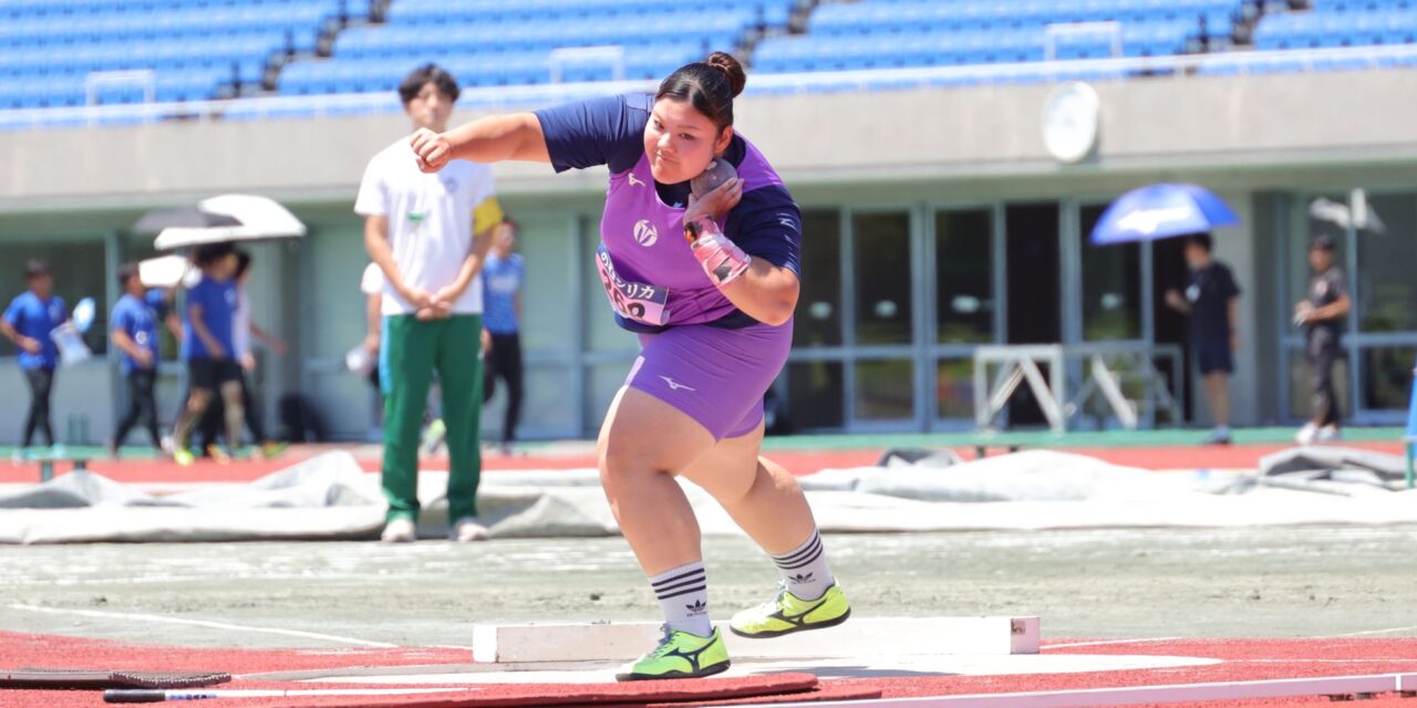 女子砲丸投げ優勝 坂ちはる(スポーツ科学部2年、大阪体育大学浪商高校) 【大阪体育大学】