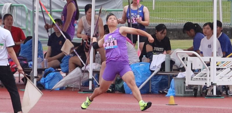 女子やり投げ2位 鈴木彩夏(スポーツ科学部1年、大阪体育大学浪商高校) 【大阪体育大学】
