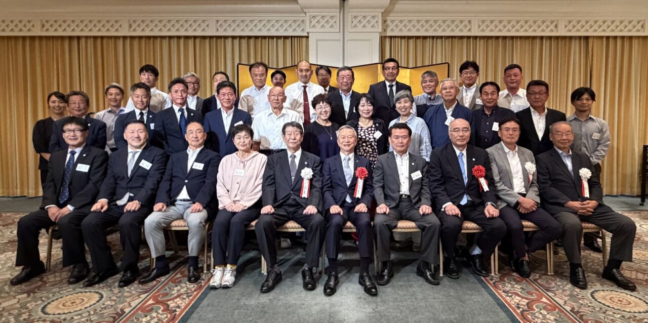 大阪体育大学同窓会「摂泉会」懇親会
【大阪体育大学】