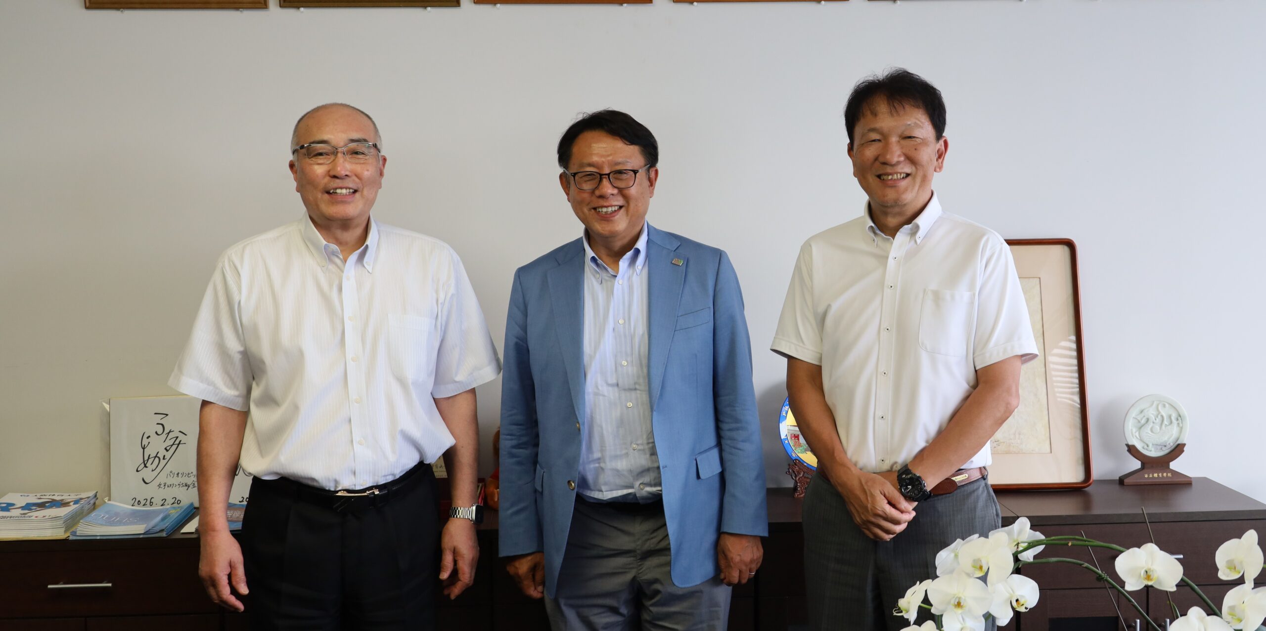 ライフスポーツ財団の清水理事長が神﨑学長を訪問 子どものスポーツを