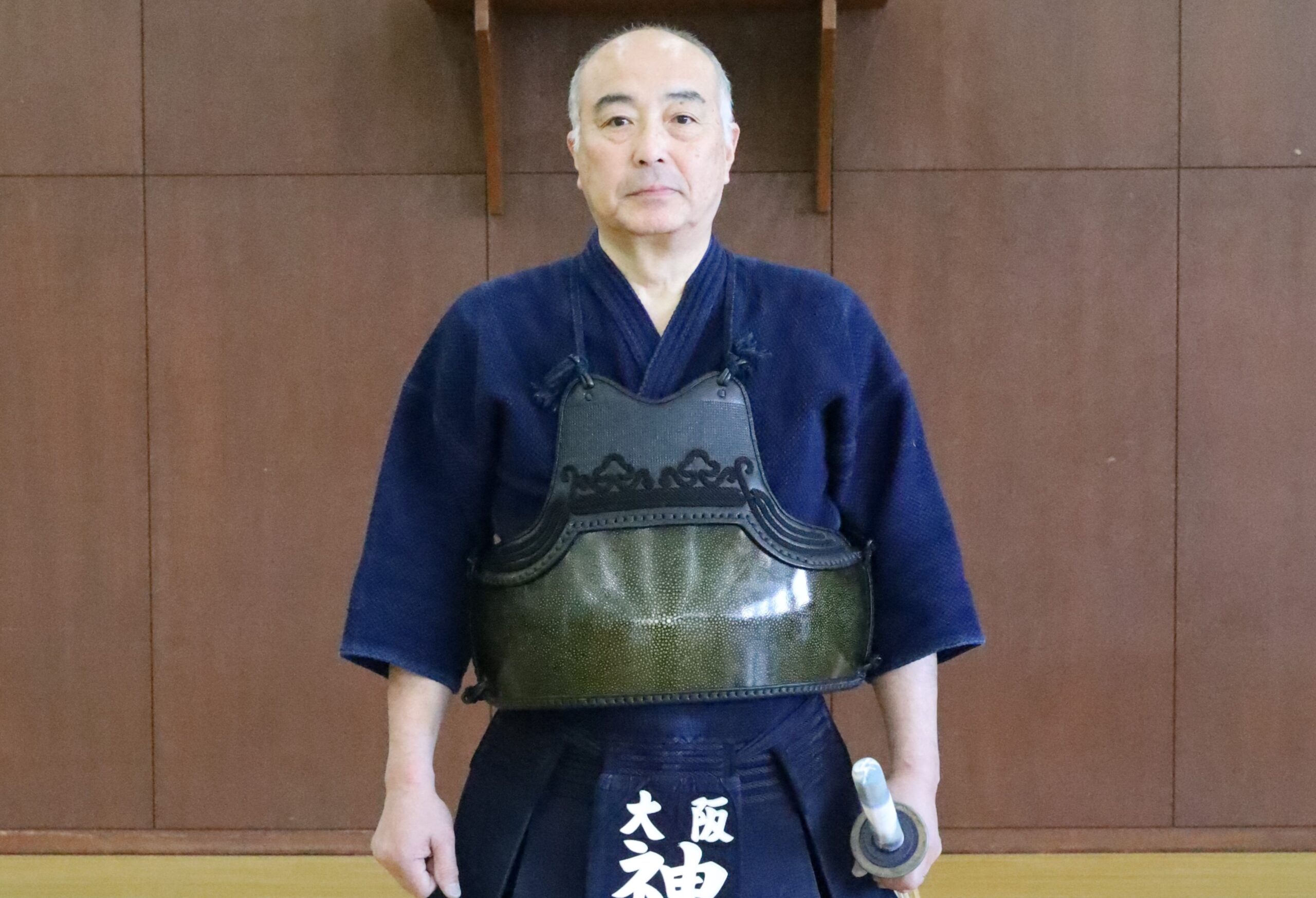 剣道部総監督の神﨑浩教授に範士号 - 大阪体育大学