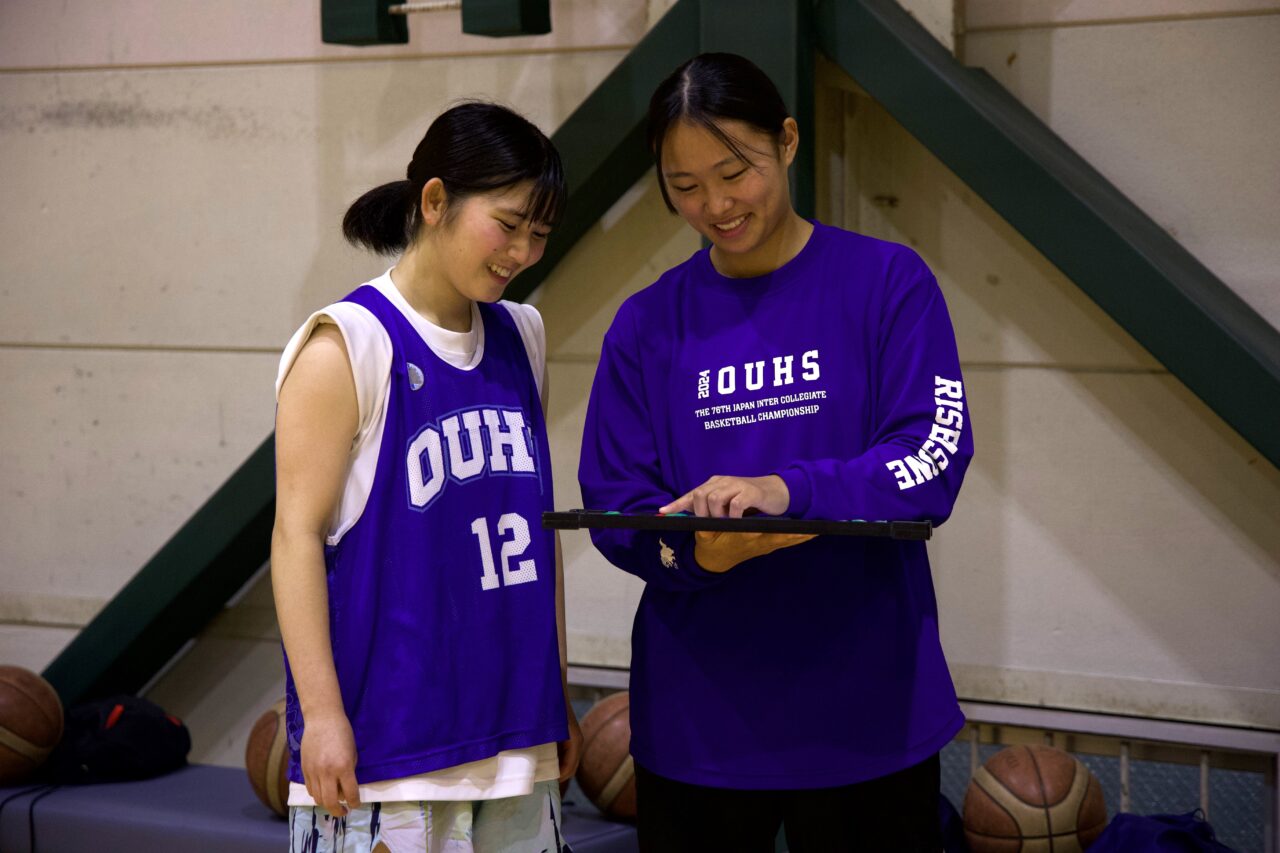 アナリストとして選手に分析結果を伝える
【大阪体育大学】