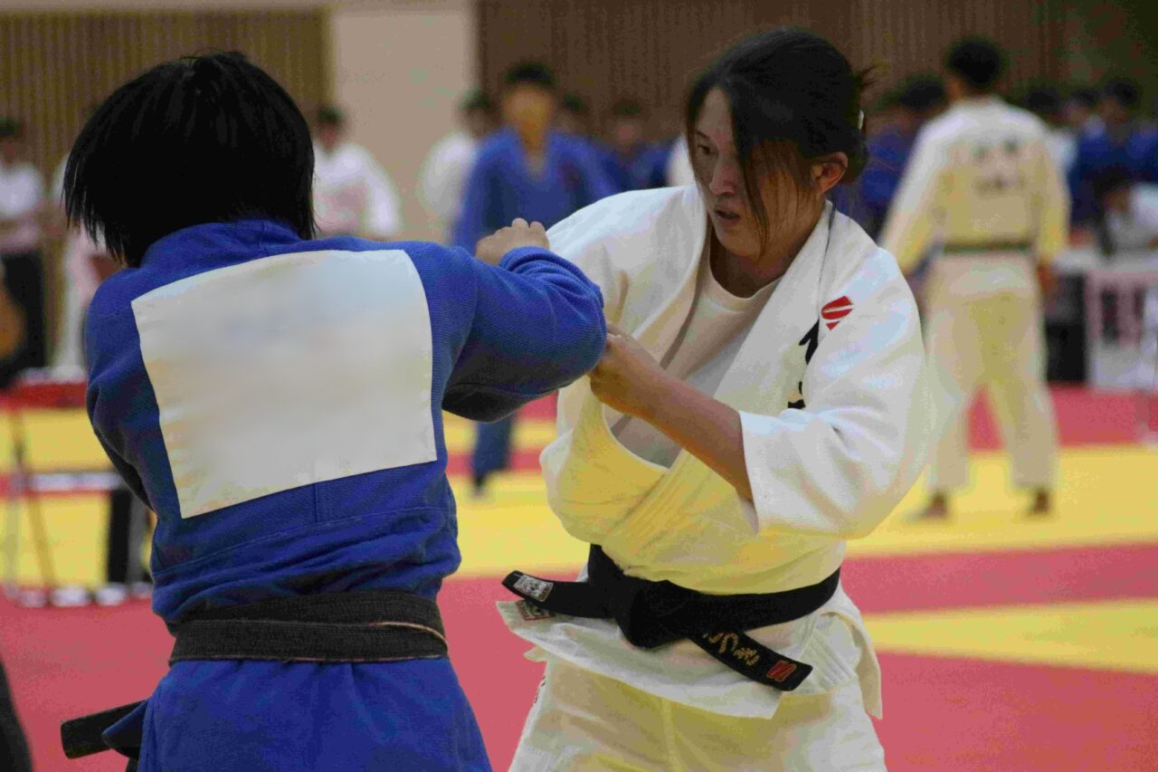 石塚さつき(スポーツ科学2年、静岡・藤枝順心高校)
【大阪体育大学】