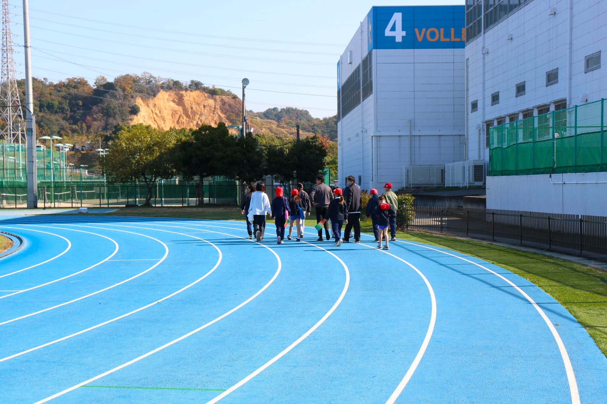 第三種公認競技場の陸上競技場を見学