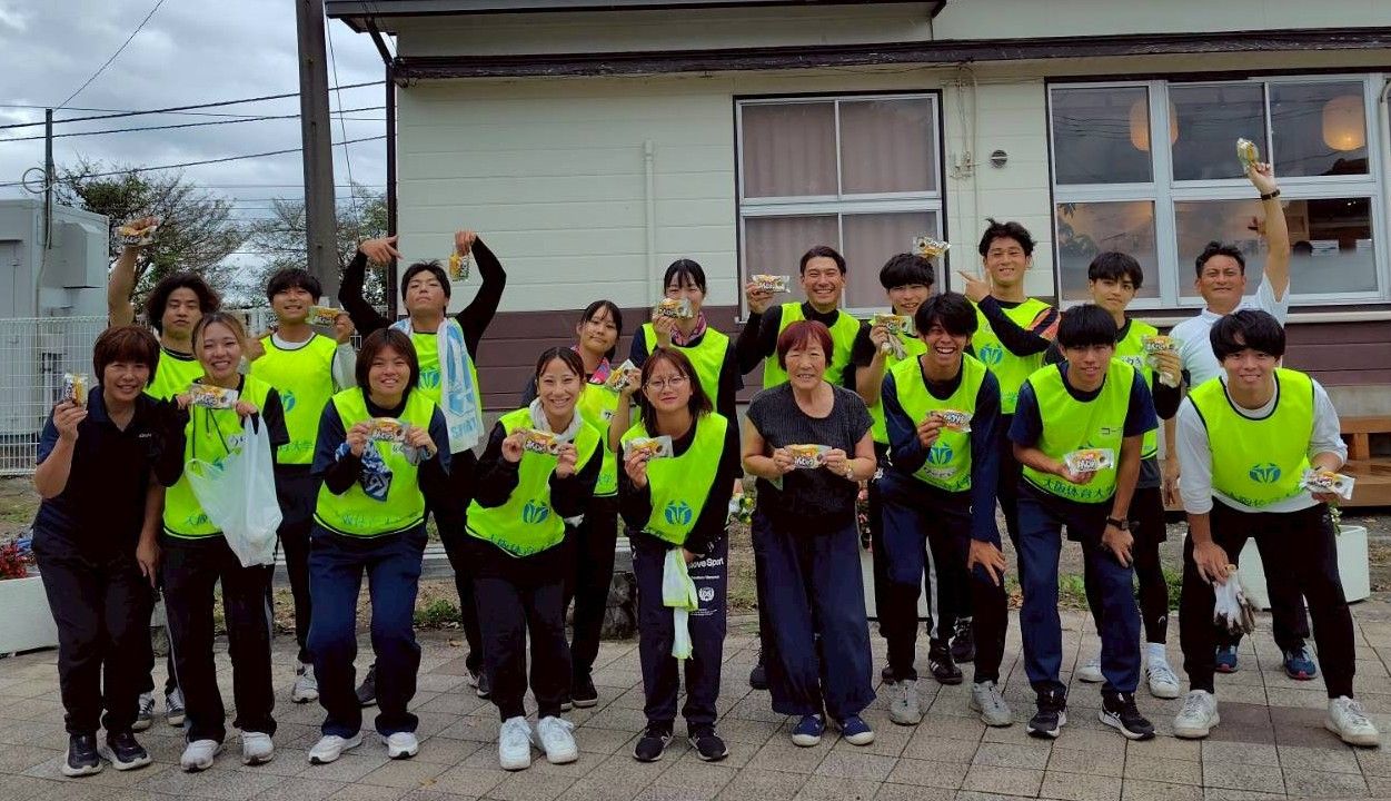 東日本大震災復興支援「サンライズキャンプ」に参加した学生ら
【大阪体育大学】