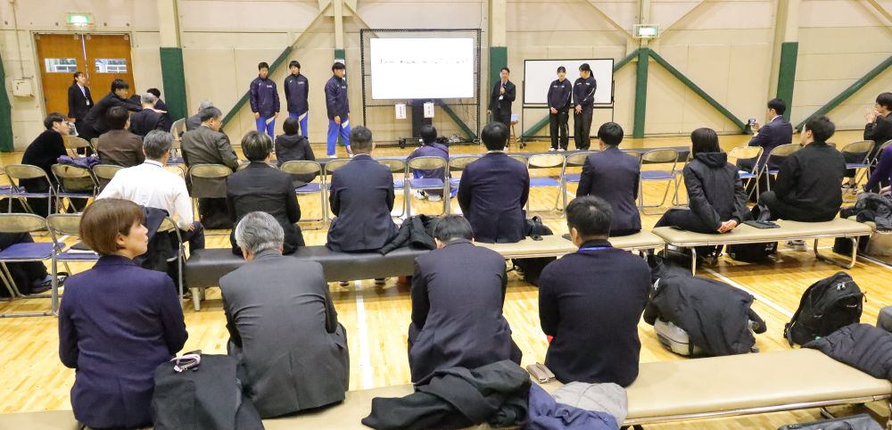 第４体育館で開催されたオンコートレクチャー
【大阪体育大学】