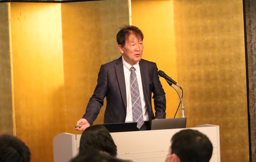 冨山浩三教授。「大体大はスポーツツーリズムの領域で研究を進めていく」 【大阪体育大学】