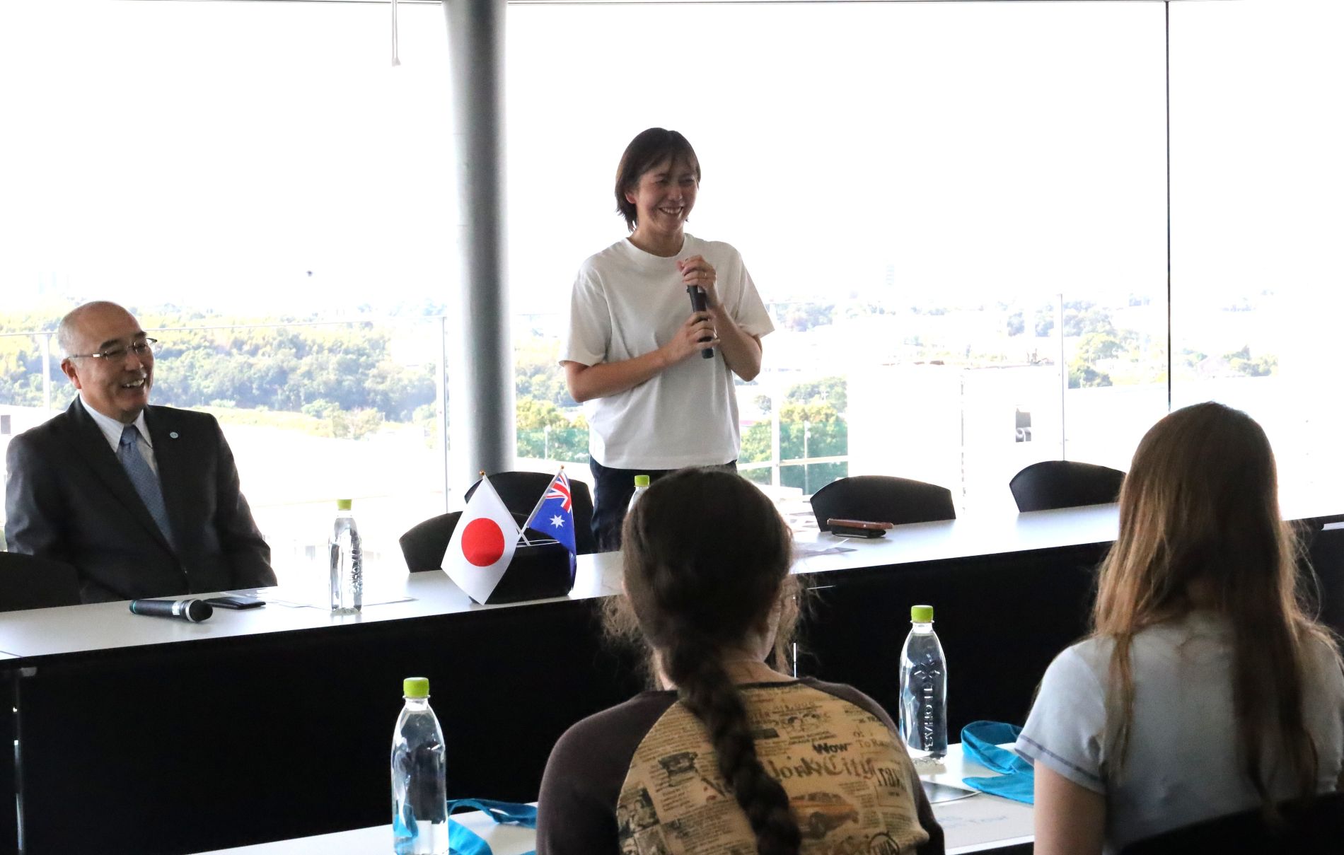 国際交流センター長の白井麻子スポーツ科学部教授
【大阪体育大学】